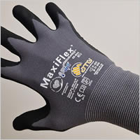 Dettaglio guanti ATG 42-844