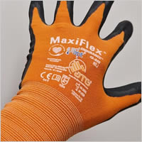 Dettaglio guanti ATG 42-848