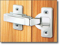 Avvitare cerniere per mobili con Panelvit FR frenante Cerniera con vite Panelvit FR TSP